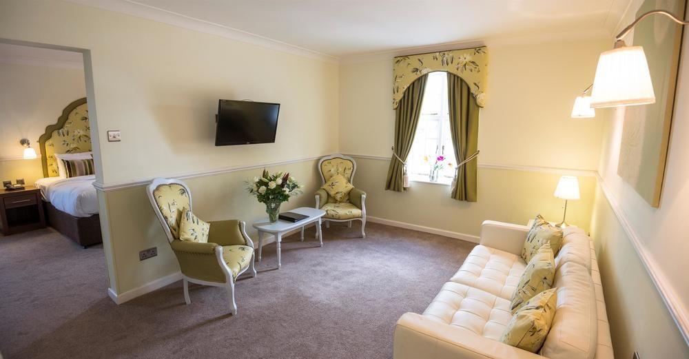 Worcester Bank House Hotel Spa & Golf; BW Premier Collection Брансфорд Экстерьер фото